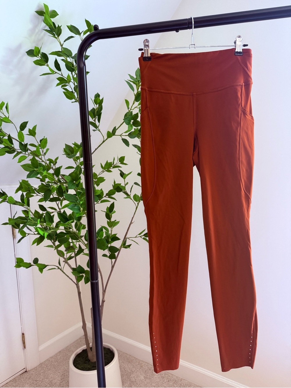Lululemon: LIKE NEW Burnt Orange High-Waist Leggings with Inner Waistband Loop